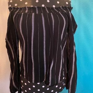 PacSun Off-the-shoulder striped top, size XS